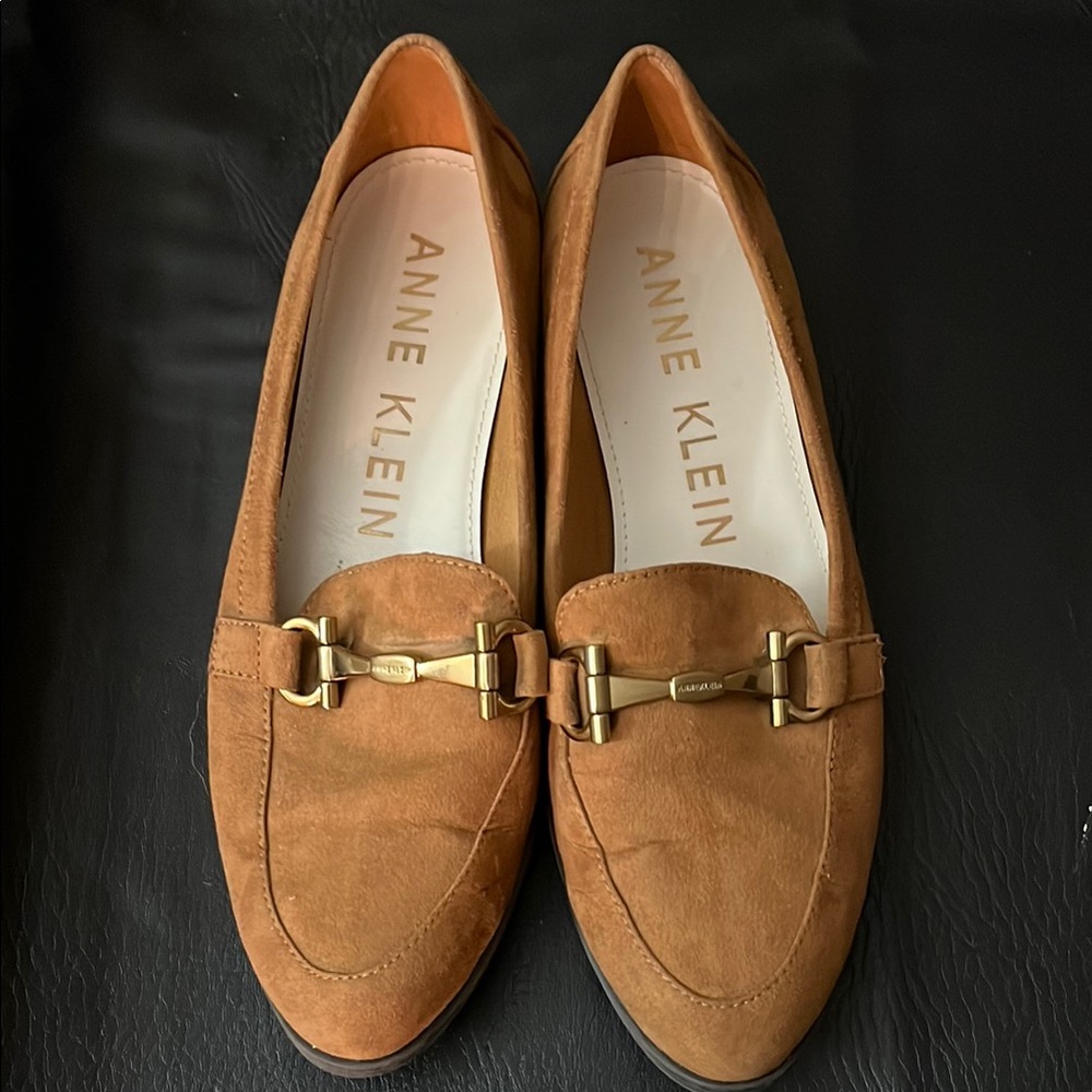 Anne Klein iflex Tan Flats Size 7M